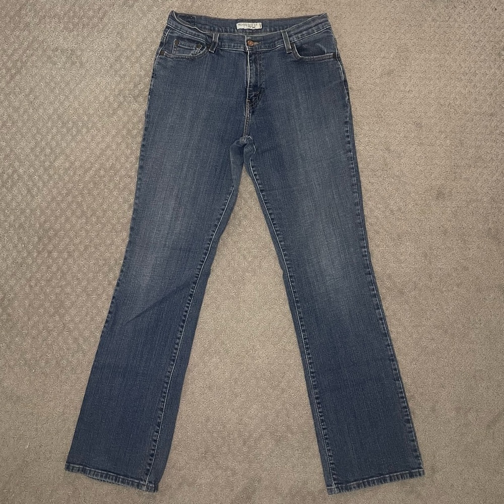Levi’s Relaxed Boot Cut 550 Jeans - Picture 2 of 5
